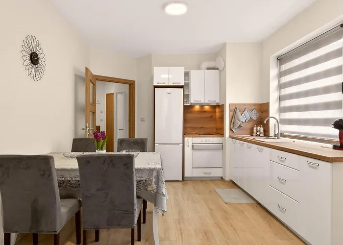 Golden Breeze וארנה