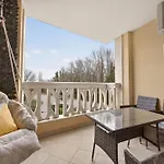 Golden Breeze By Linas Appartement