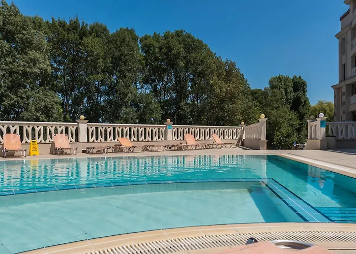 Golden Breeze Apartamento